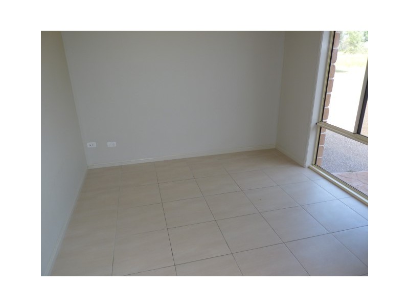 77 Beck Road, Urangan QLD 4655
