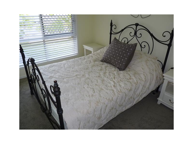 2 Cambridge Way, Urraween QLD 4655