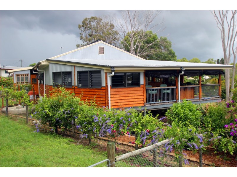 7 Island Outlook, River Heads QLD 4655