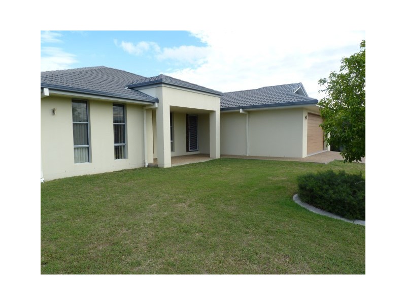 78 Wattle Street, Point Vernon QLD 4655