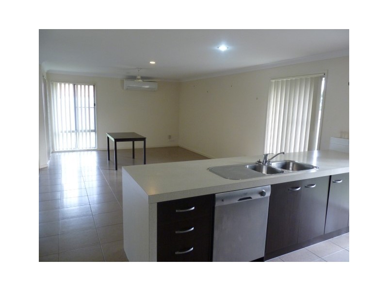 78 Wattle Street, Point Vernon QLD 4655