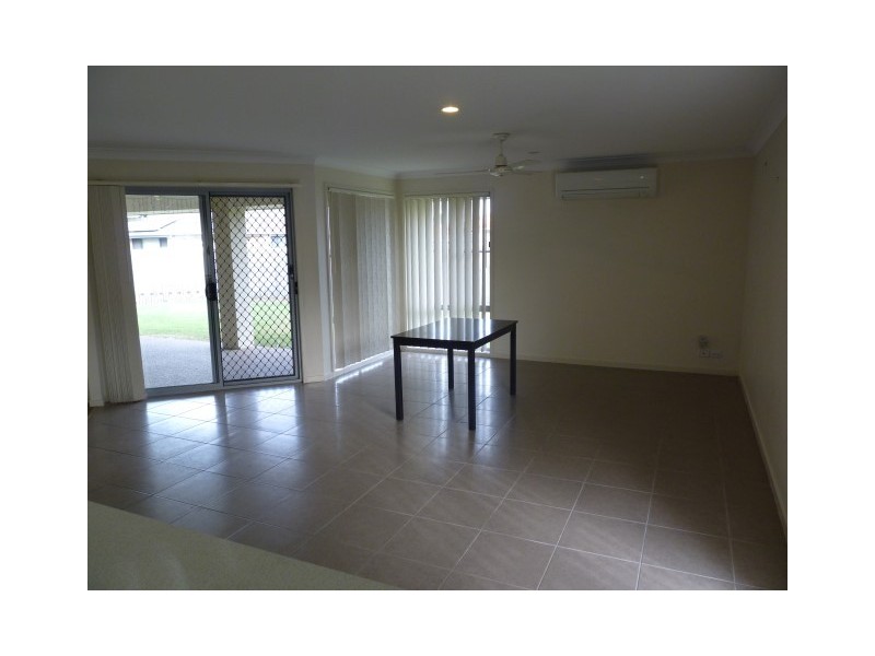 78 Wattle Street, Point Vernon QLD 4655