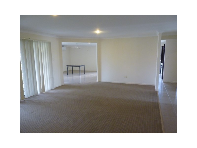 78 Wattle Street, Point Vernon QLD 4655
