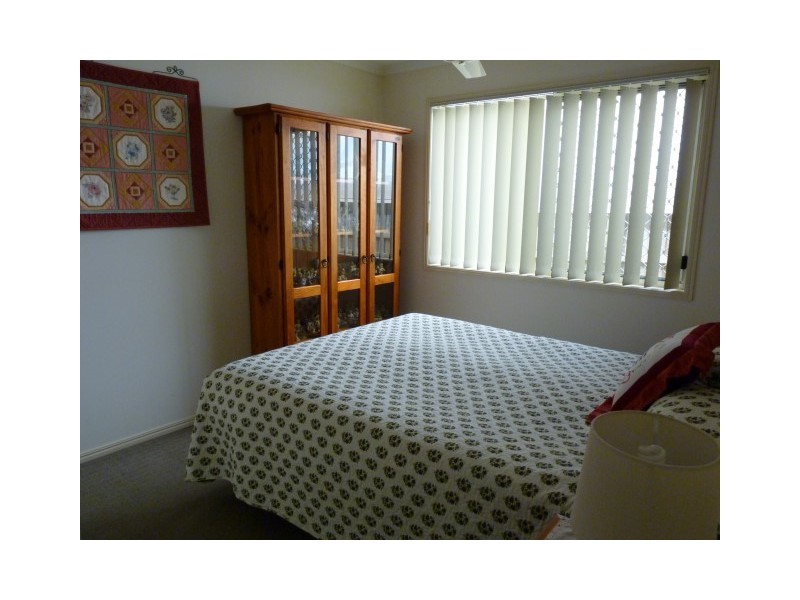 18 Joselyn Drive, Point Vernon QLD 4655