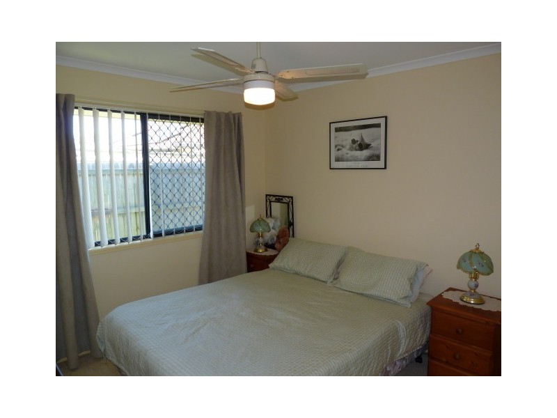 10 Kirton Road, Point Vernon QLD 4655