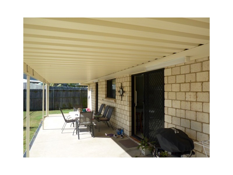 10 Kirton Road, Point Vernon QLD 4655