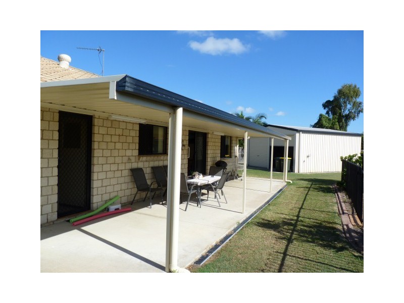 10 Kirton Road, Point Vernon QLD 4655