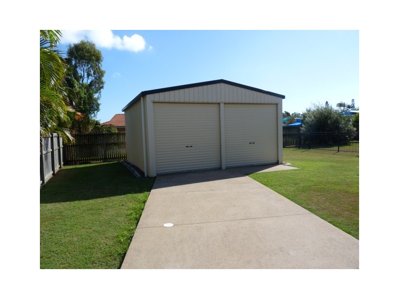 10 Kirton Road, Point Vernon QLD 4655
