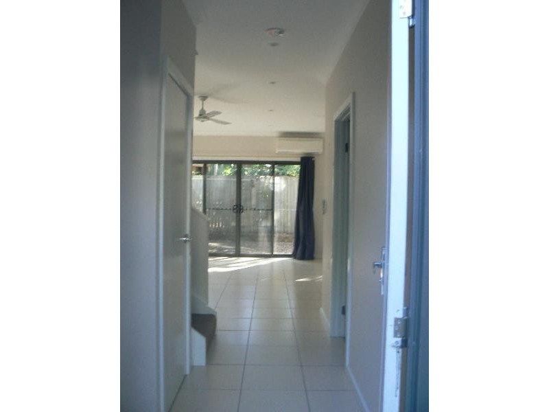 8/185 Torquay Road, Scarness QLD 4655