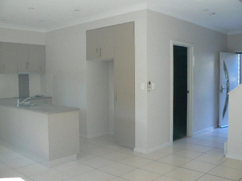 8/185 Torquay Road, Scarness QLD 4655