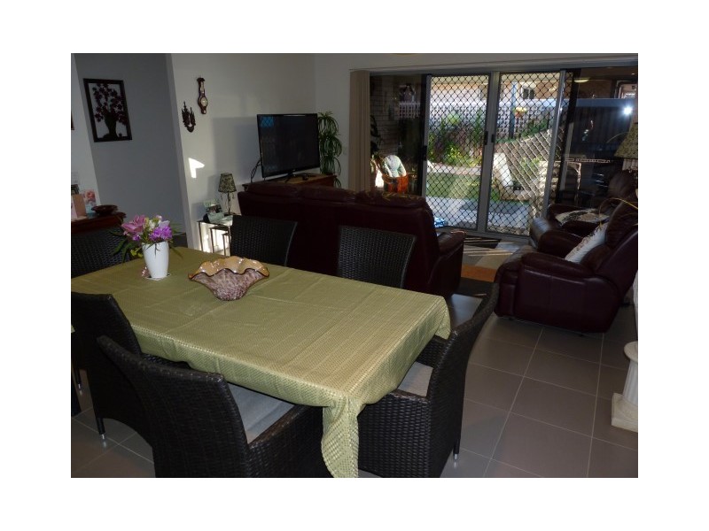 12 Roebuck Street, Urraween QLD 4655