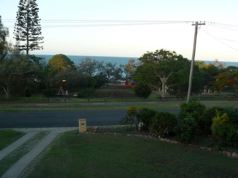 76 Esplanade, Point Vernon QLD 4655
