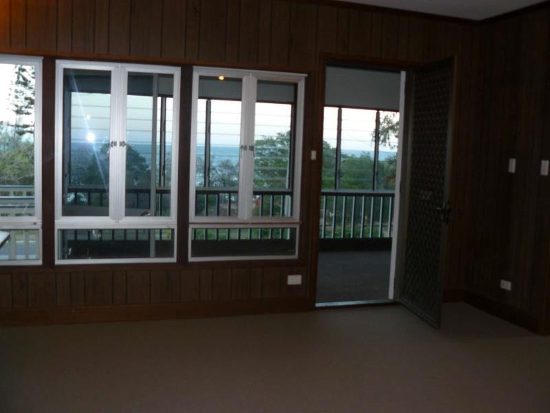 76 Esplanade, Point Vernon QLD 4655