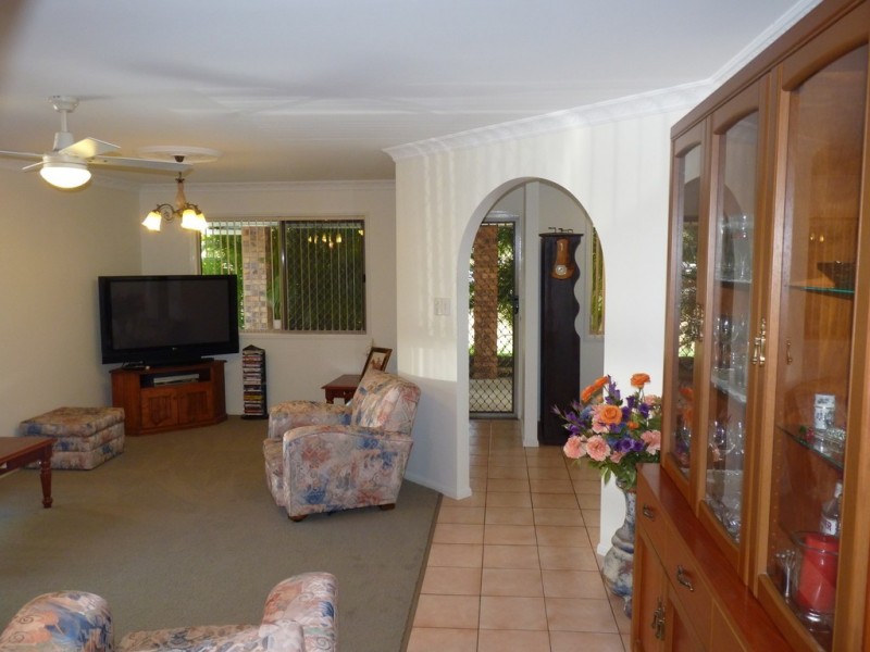 40 Ladbroke Cresent, Urangan QLD 4655