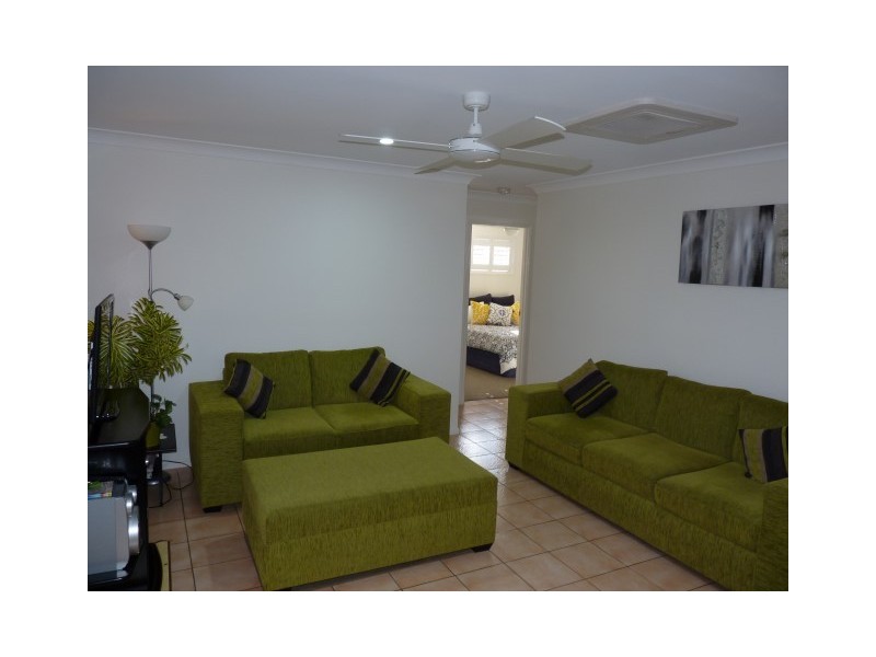 40 Ladbroke Cresent, Urangan QLD 4655