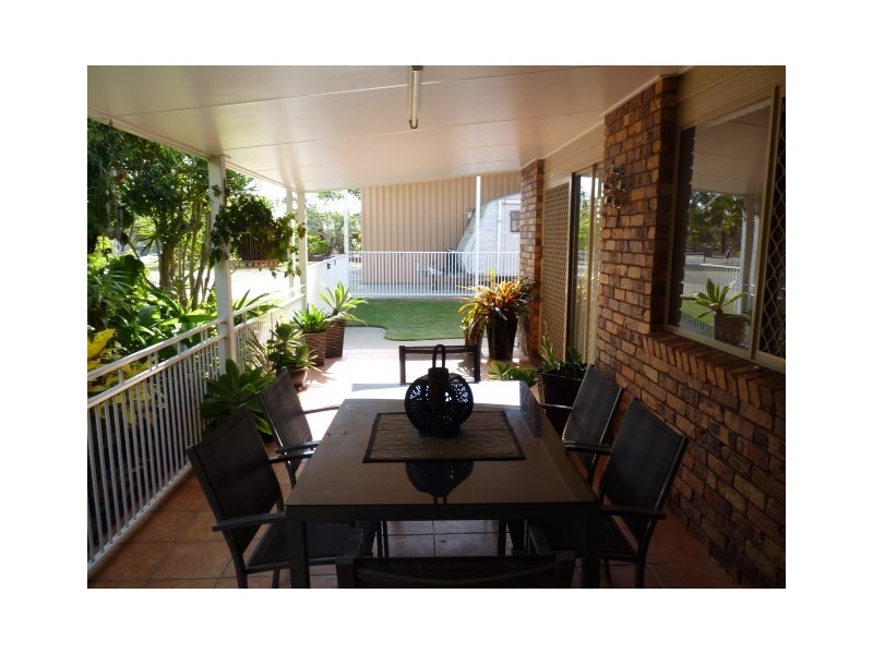 40 Ladbroke Cresent, Urangan QLD 4655