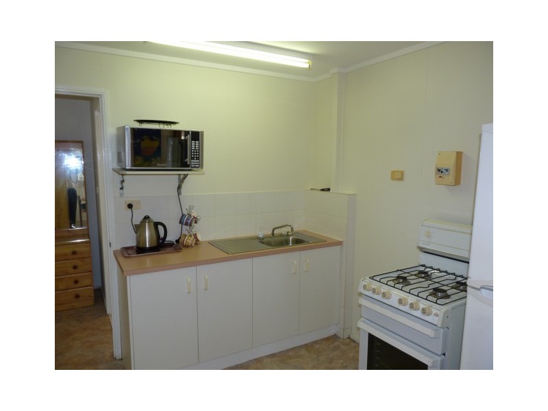 40 Ladbroke Cresent, Urangan QLD 4655