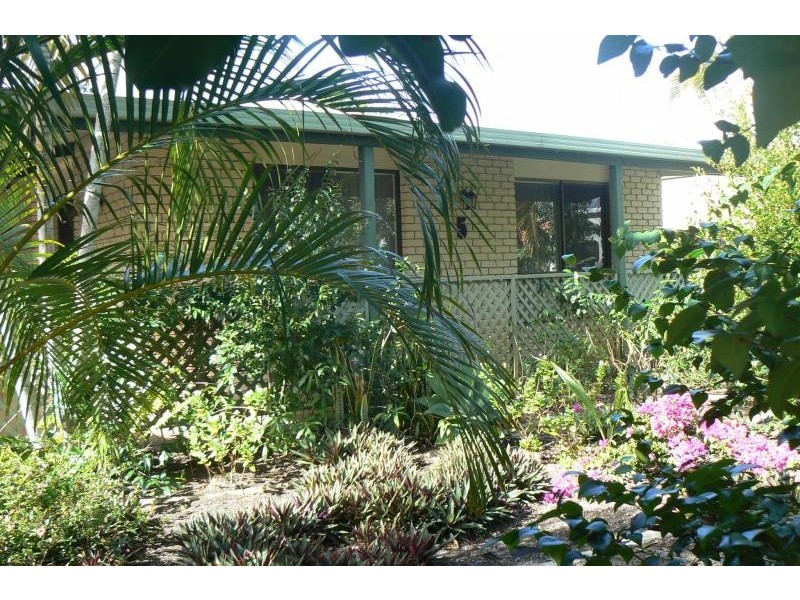 5 Sandalan Way, Urangan QLD 4655