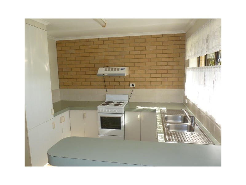 2/11 Urraween Road, Urraween QLD 4655