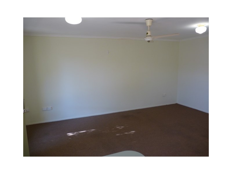 2/11 Urraween Road, Urraween QLD 4655