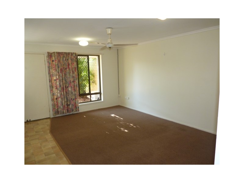 2/11 Urraween Road, Urraween QLD 4655