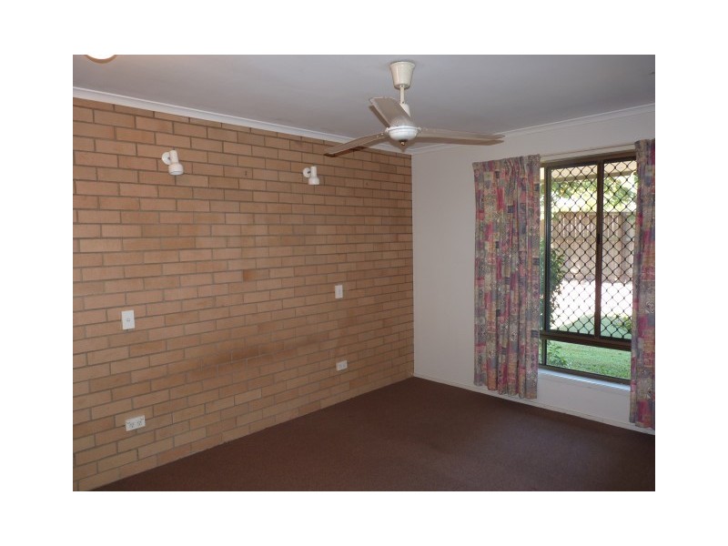 2/11 Urraween Road, Urraween QLD 4655
