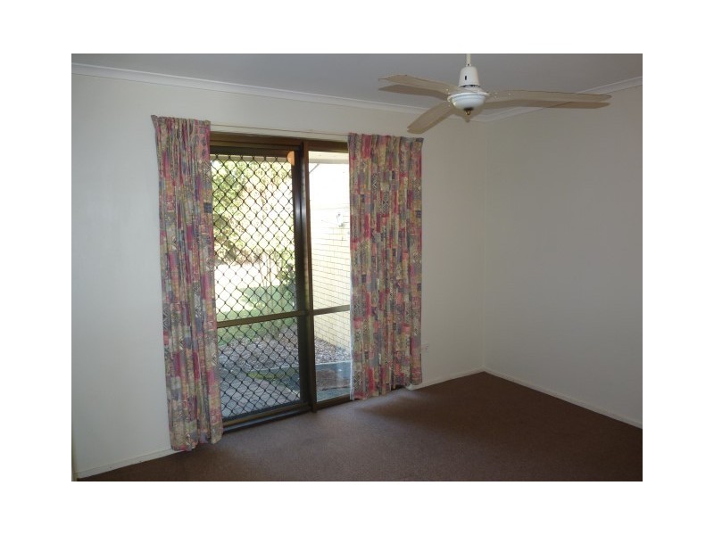 2/11 Urraween Road, Urraween QLD 4655