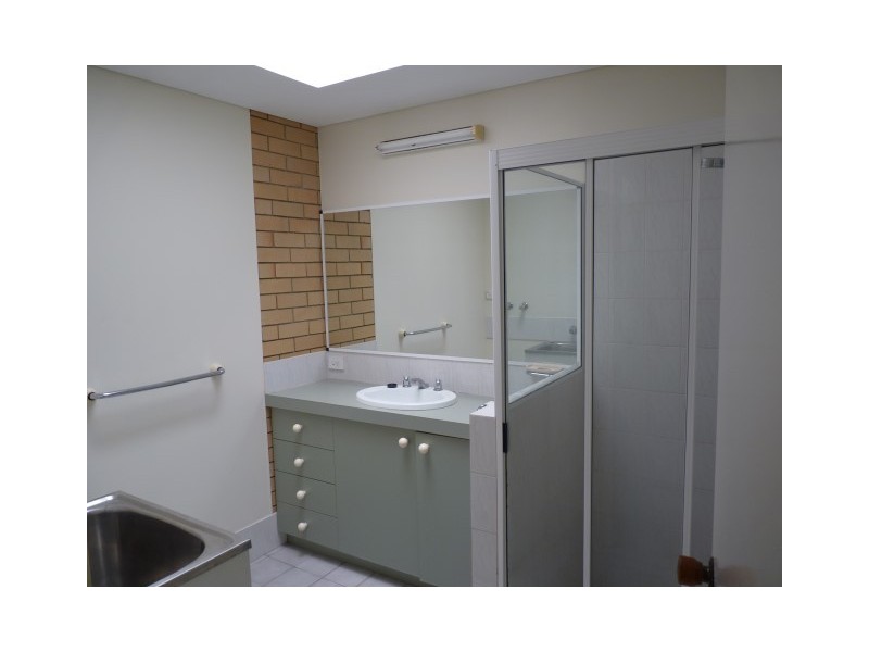 2/11 Urraween Road, Urraween QLD 4655