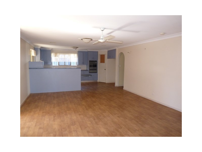 10 Mark Avenue, Toogoom QLD 4655