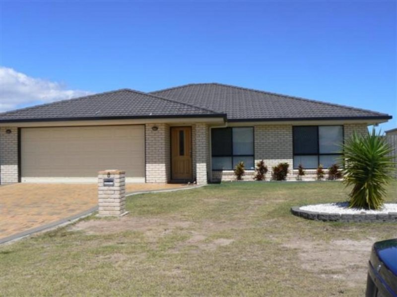 8 Arwon Close, Point Vernon QLD 4655