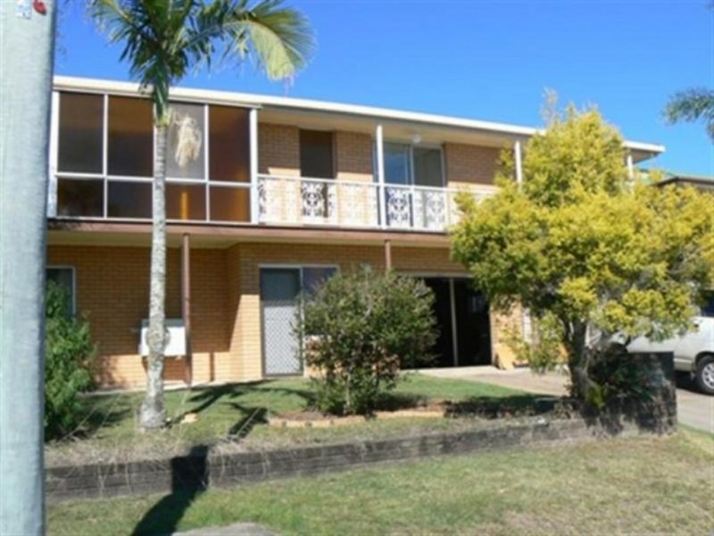 33 Holiday Parade, Scarness QLD 4655