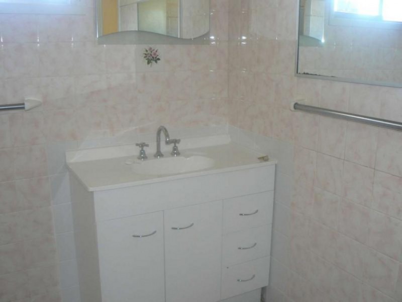 33 Holiday Parade, Scarness QLD 4655