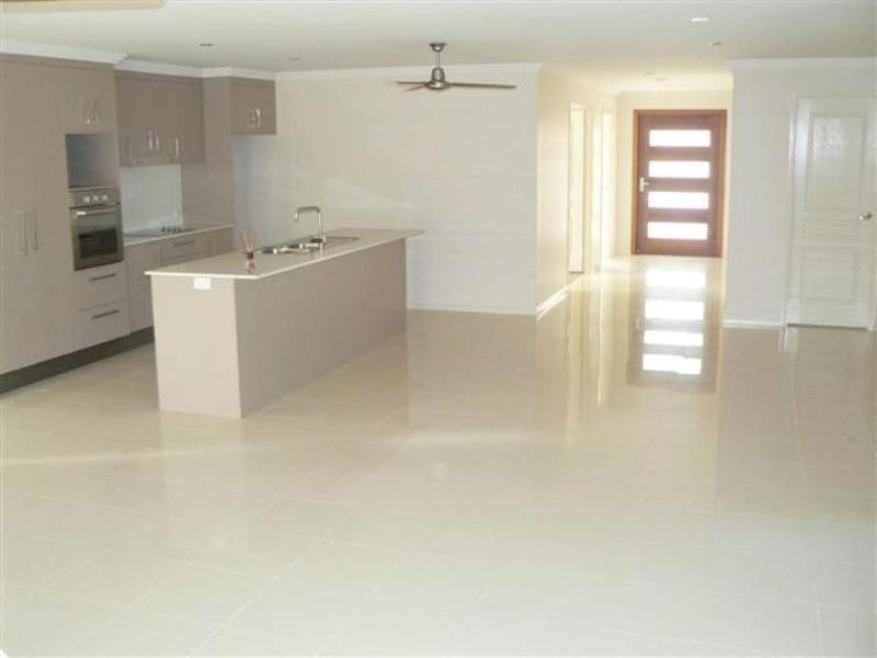 12 Bay Breeze Close, Wondunna QLD 4655