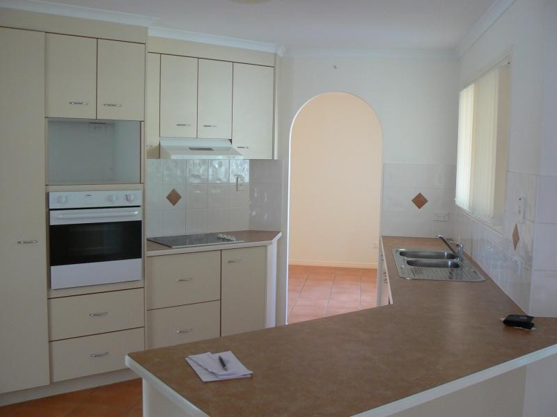 24 Durham Court, Kawungan QLD 4655
