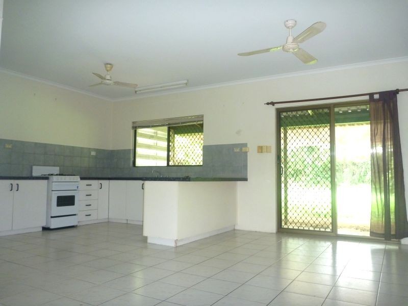 18 Strawbridge Crescent, Moulden NT 0830