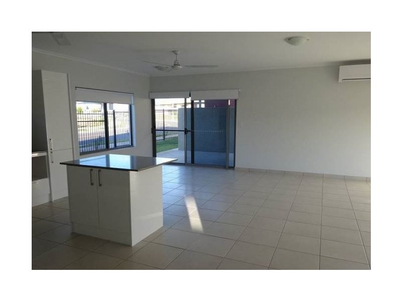 2/15 Hodge Street, Johnston NT 0832