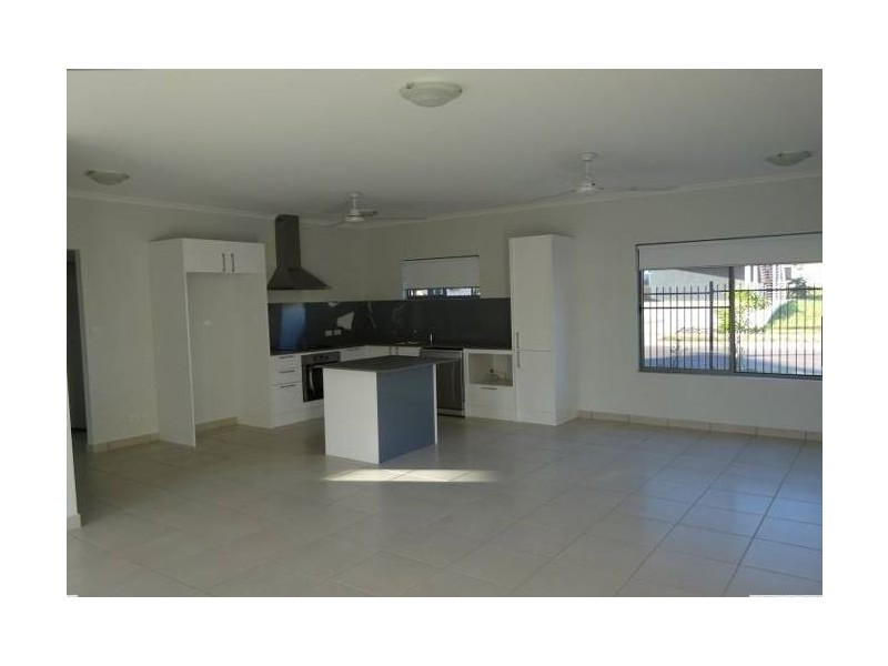 2/15 Hodge Street, Johnston NT 0832