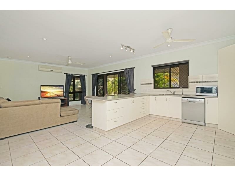 6 Limbunya Place, Farrar NT 0830