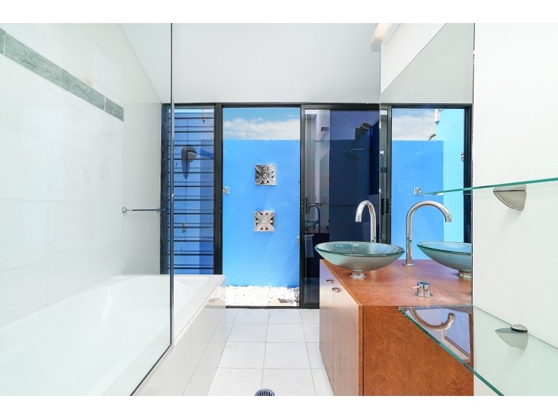 9/7 St John Court, The Gardens NT 0820