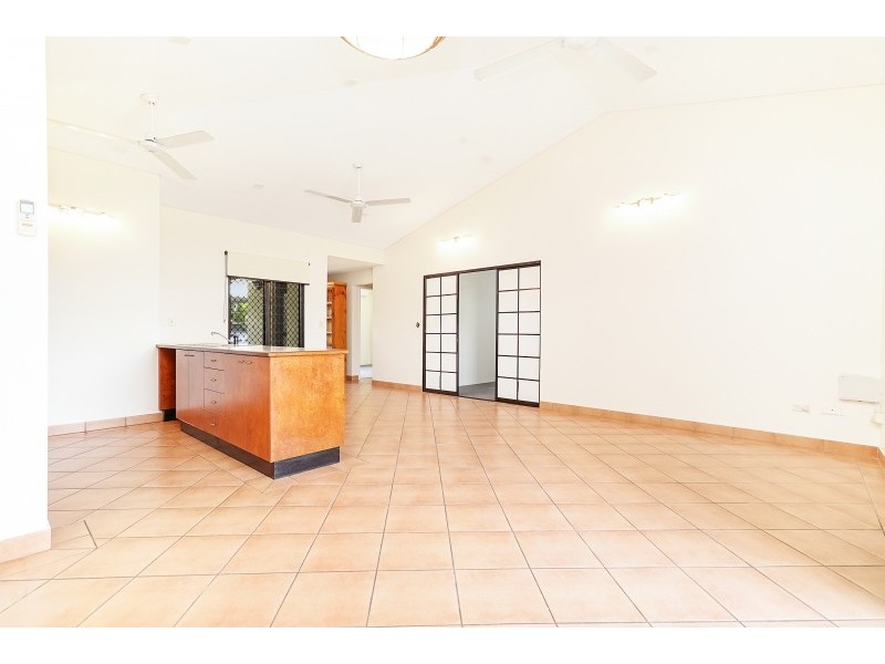 9/7 St John Court, The Gardens NT 0820