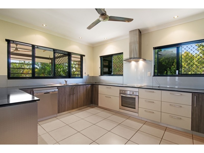 32 Bryden Street, Rosebery NT 0832
