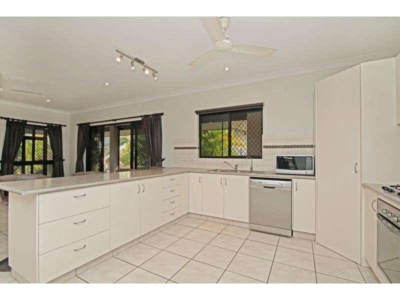 6 Limbunya Place, Farrar NT 0830