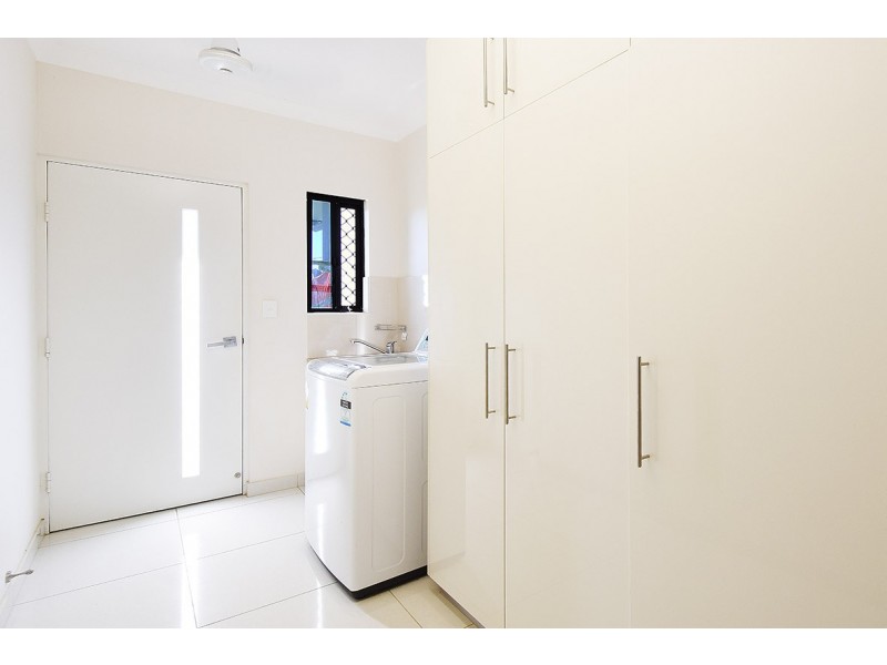 218 Forrest Parade, Rosebery NT 0832