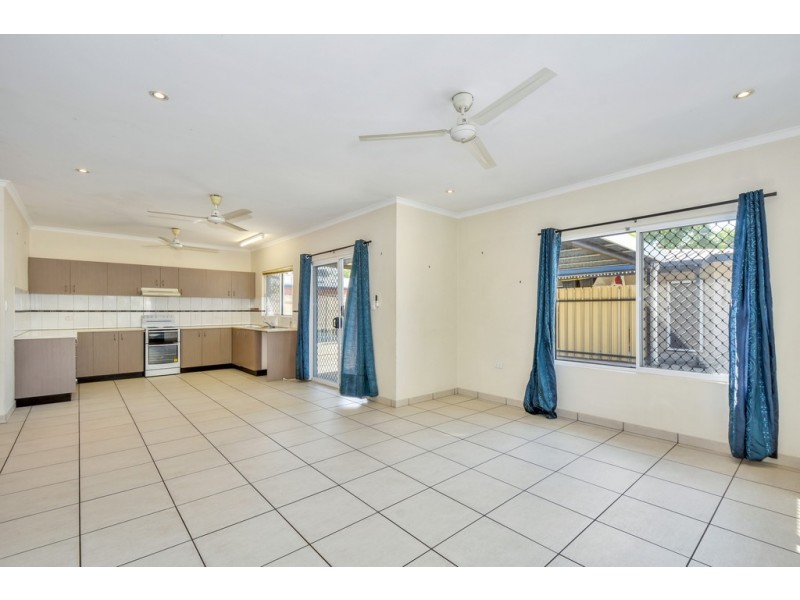 2/7 Priore Court, Moulden NT 0830