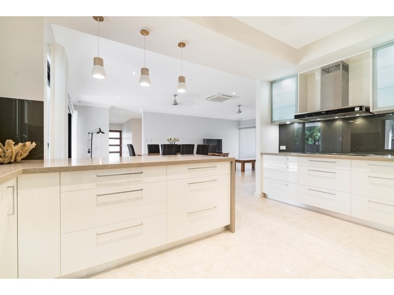 5 Donington Place, Howard Springs NT 0835