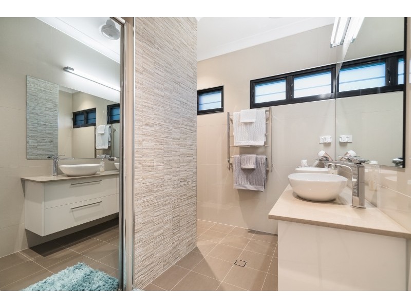 5 Donington Place, Howard Springs NT 0835