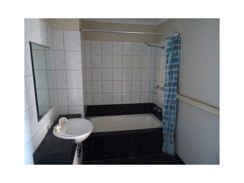 11/2 Mannikan Court, Bakewell NT 0832
