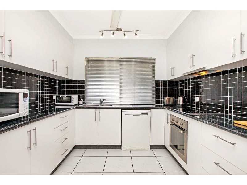 42 Richards Crescent, Rosebery NT 0832