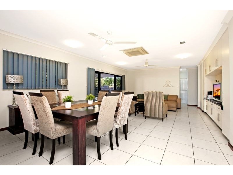 42 Richards Crescent, Rosebery NT 0832