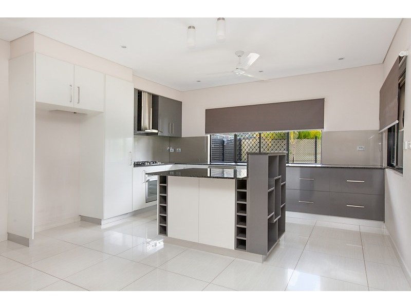 2/3 Deane Crescent, Rosebery NT 0832